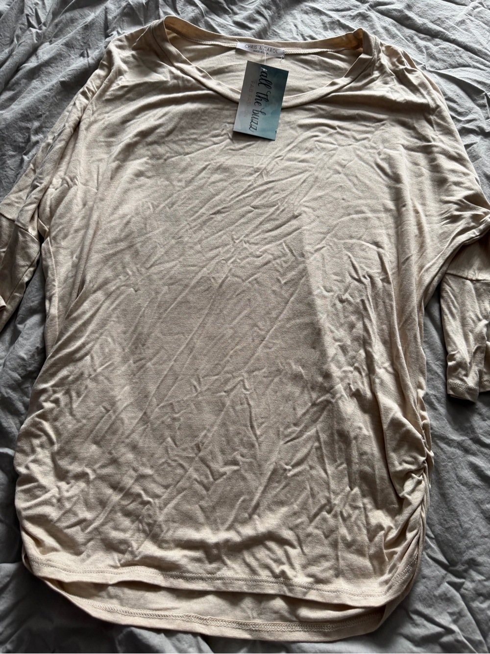 Chris & Carol Men's Long Sleeve V-Neck Tee in Cream